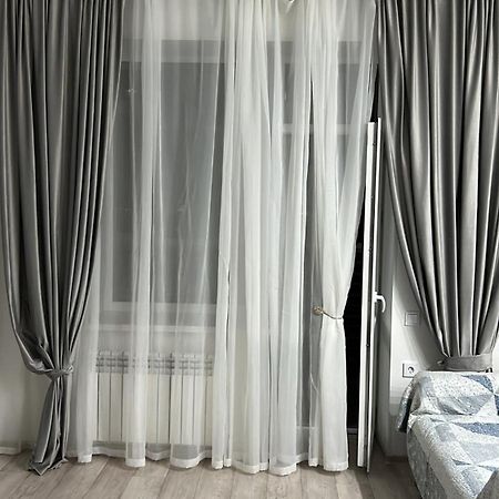 Апартаменты Жасмин Karagandy エクステリア 写真